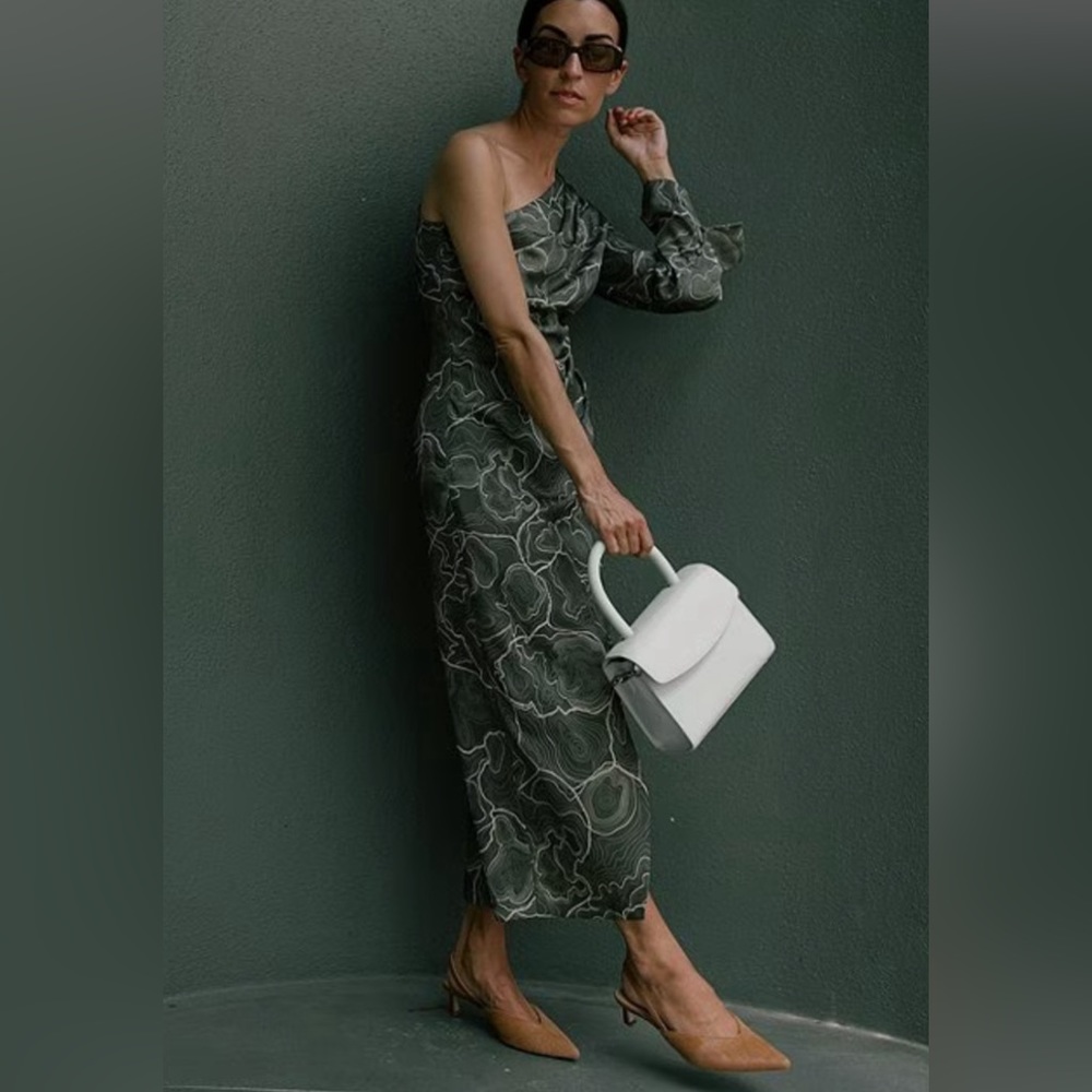 Antonio Melani Elizabeth Damrich One Shoulder Long Sleeve Midi